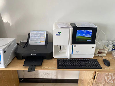 某医院购买微量元素分析仪